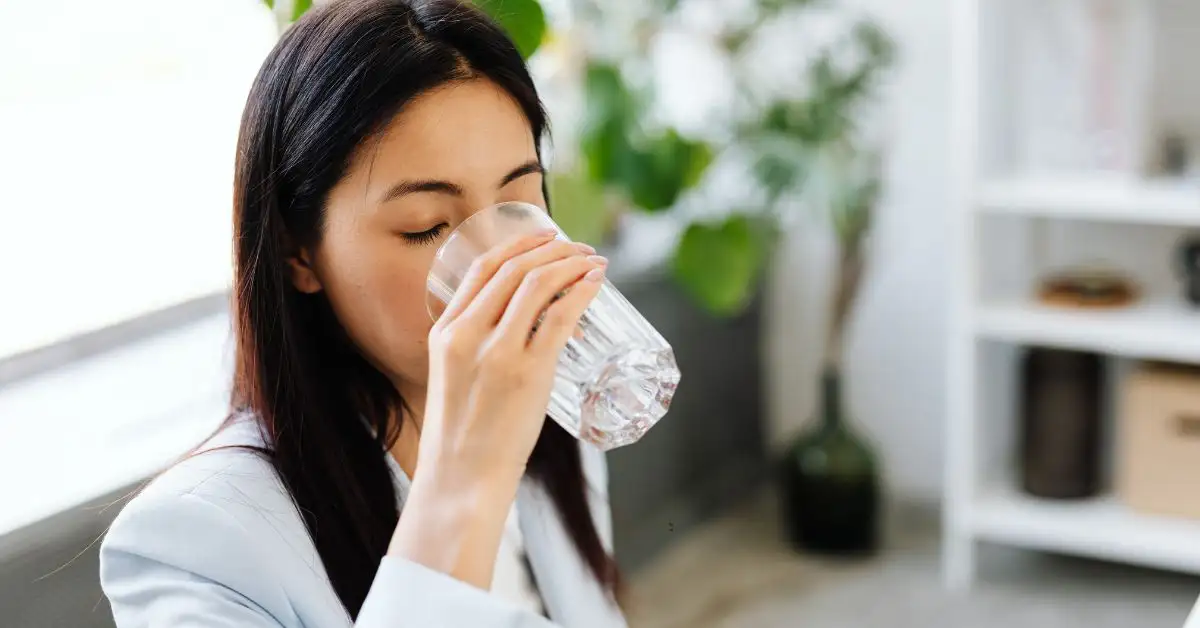 Achtsames Trinken im Alltag – bewusst auf den eigenen Körper hören
