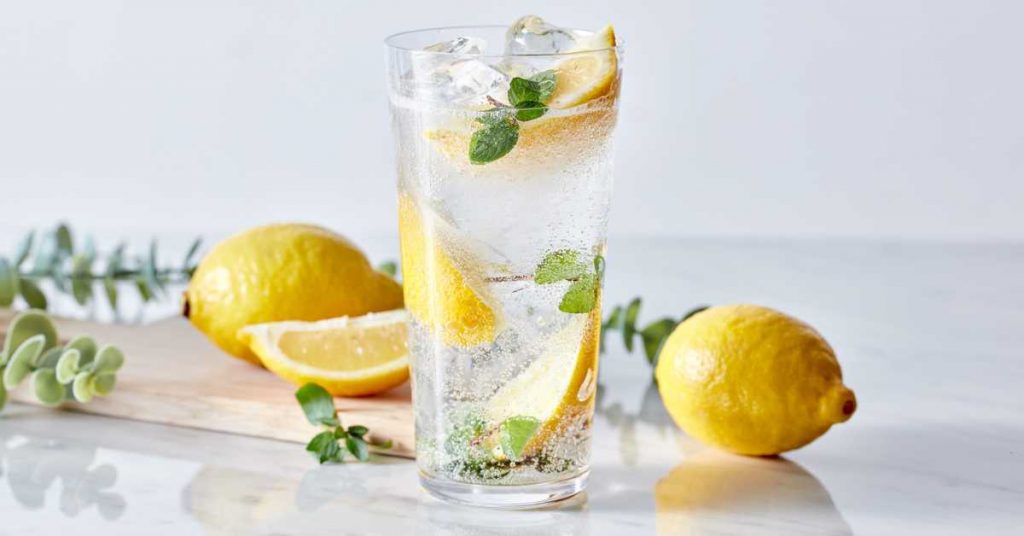 Warum Wasser trinken so schwer ist und wie du es zur Gewohnheit machst